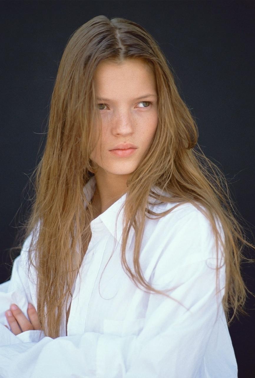 Images From Kate Moss' First Photo Shoot Were Found In A Drawer 