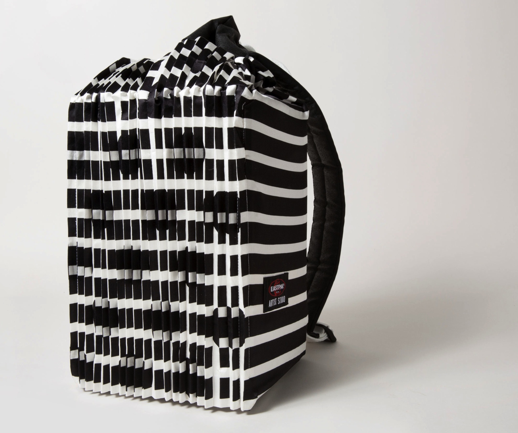 eastpak christopher shannon