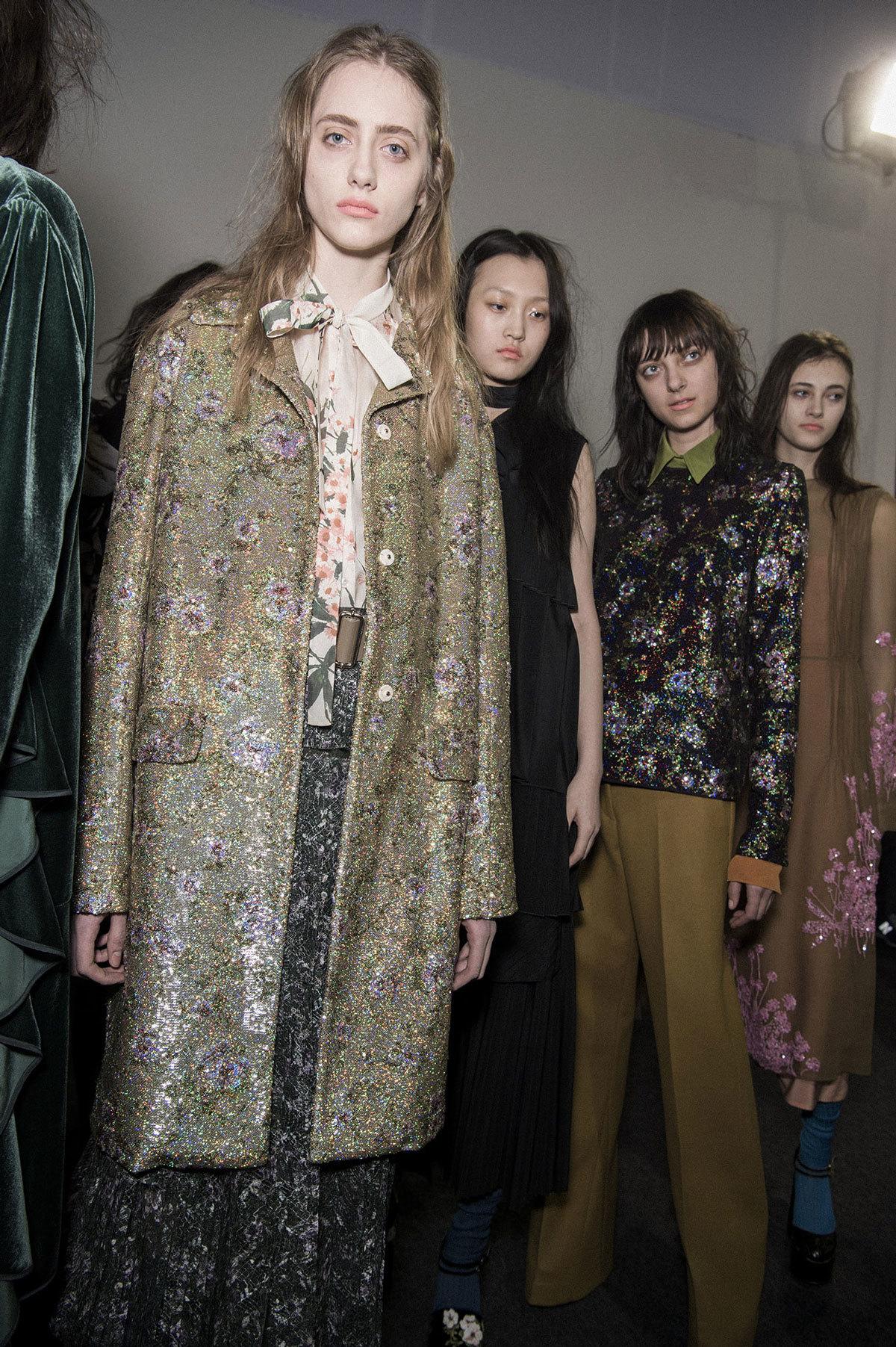 rochas' pensive glamour for fall/winter 16 | read | i-D