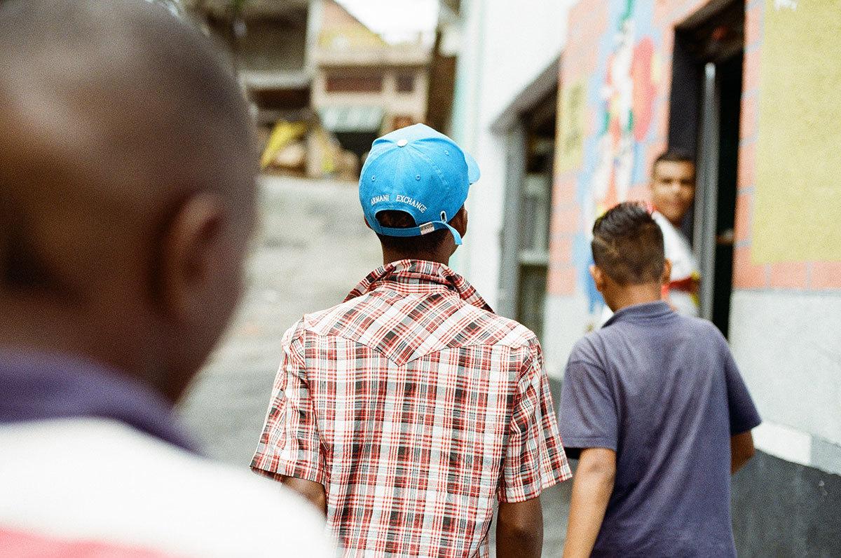 chavosos in the favela: the ritual of brazilian style | look | i-D