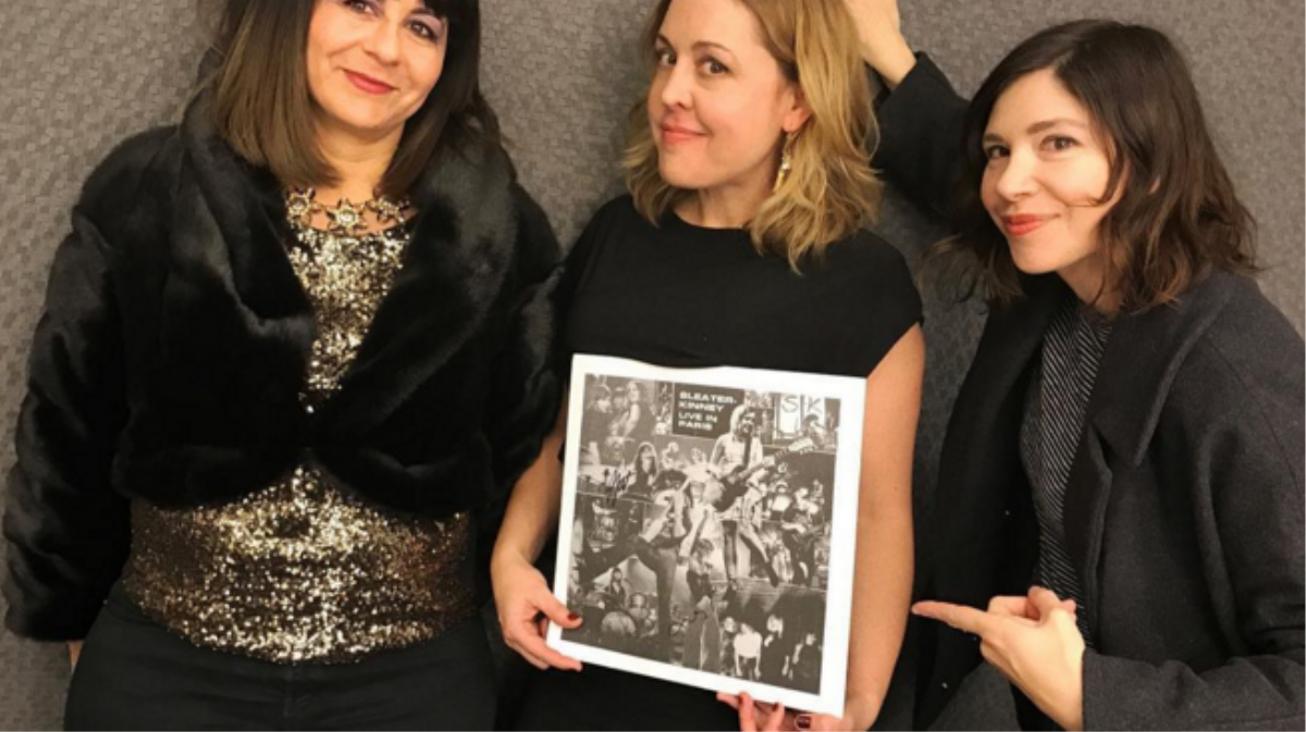 watch-the-first-music-video-from-sleater-kinney-s-new-album-live-in-paris