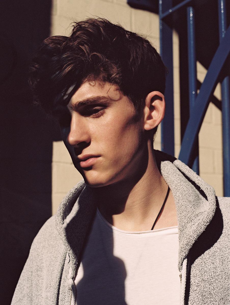 10 things you need to know about netflix new boy fionn o'shea | read | i-D