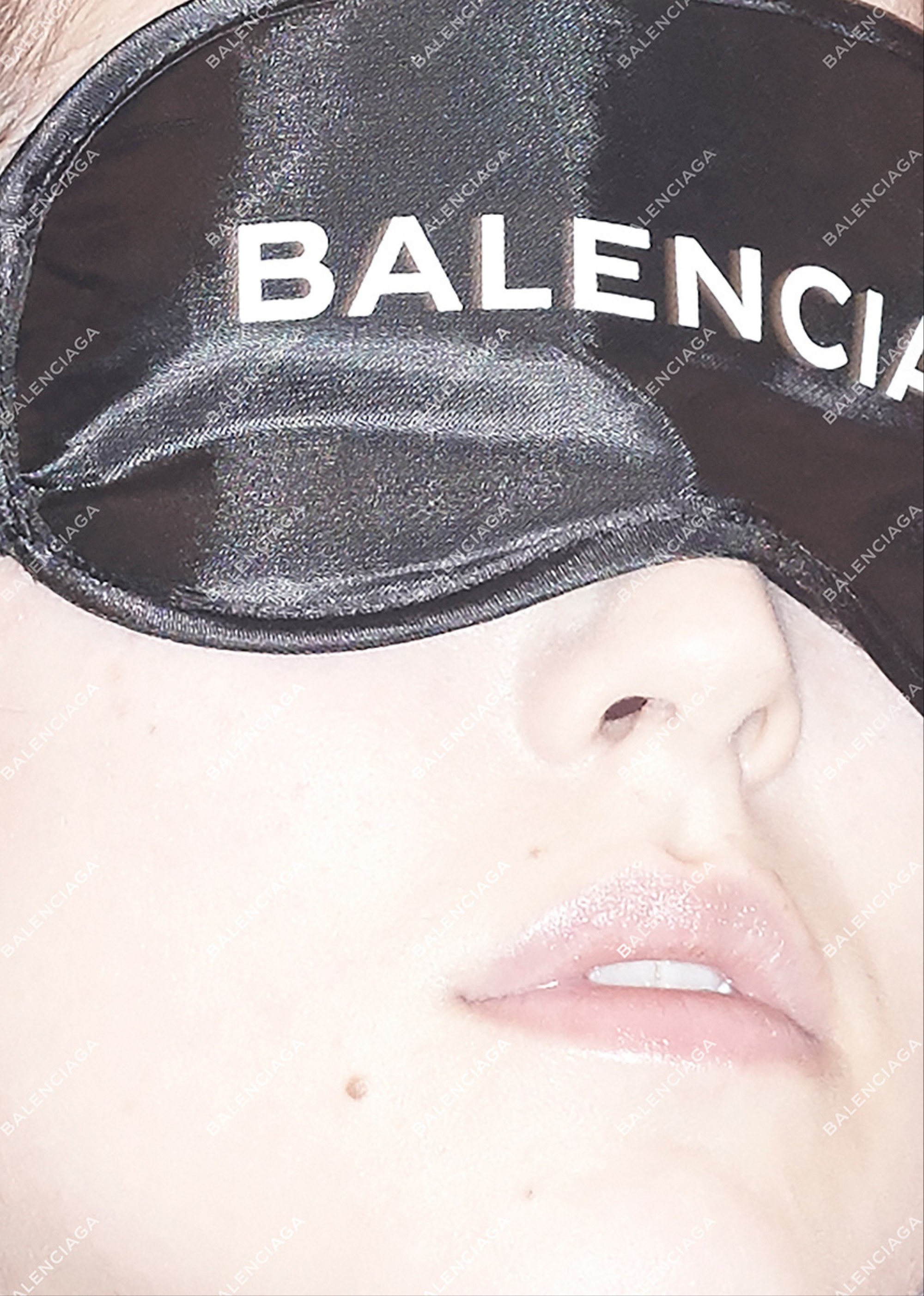 Qué está pasando con balenciaga