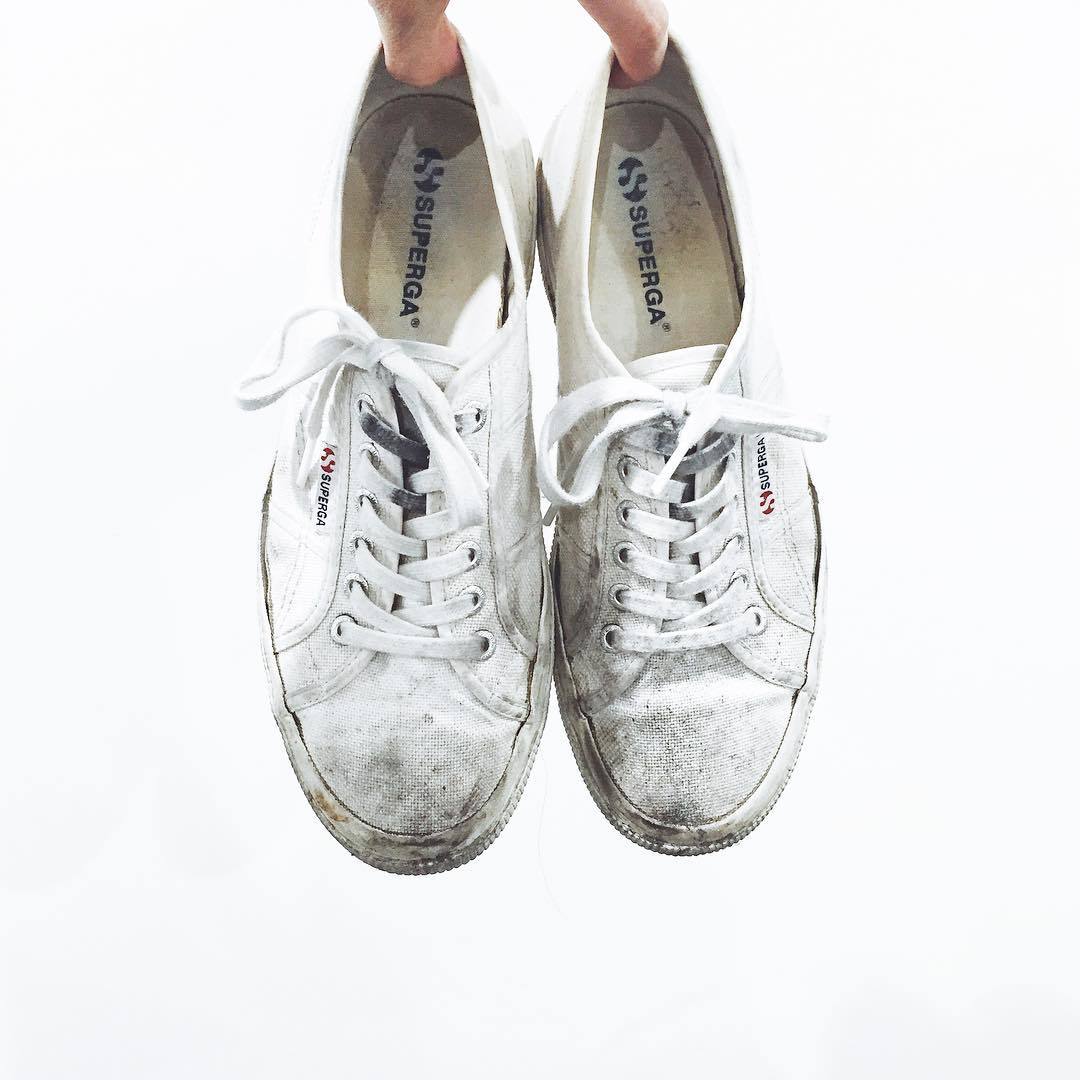 la última obsesión de la moda por las zapatillas sucias - i-D