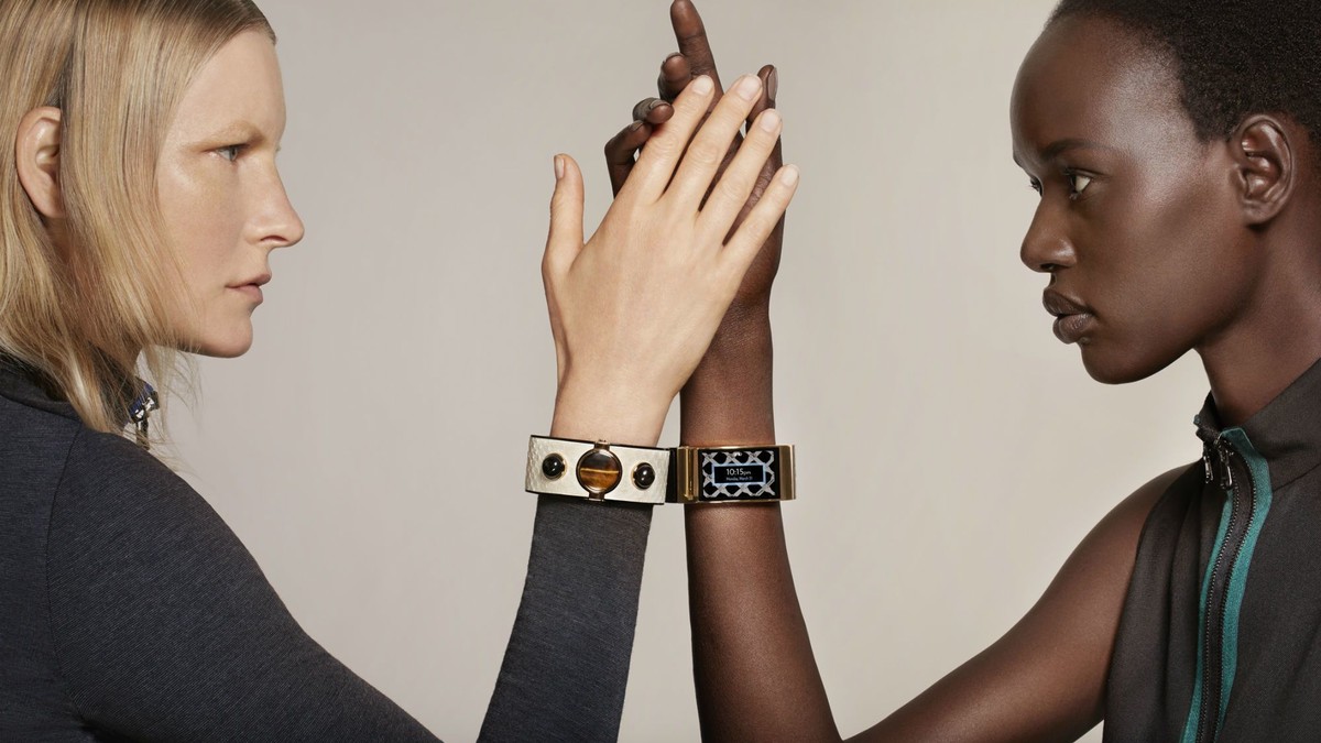 2014, the year of... wearable technology - We wear our hearts on our