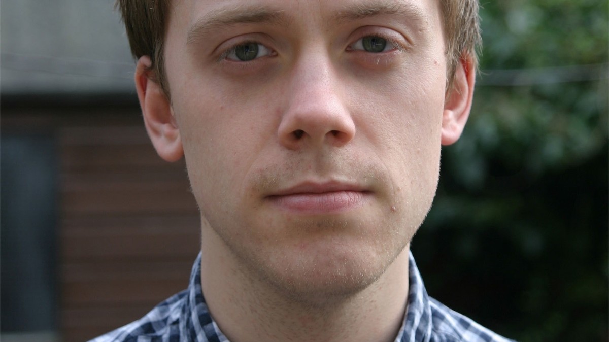 Owen jones. Оуэн Джонс. Оуэн Джонс журналист. Эндрю Флеминг. Дизайнер Owen Jones.