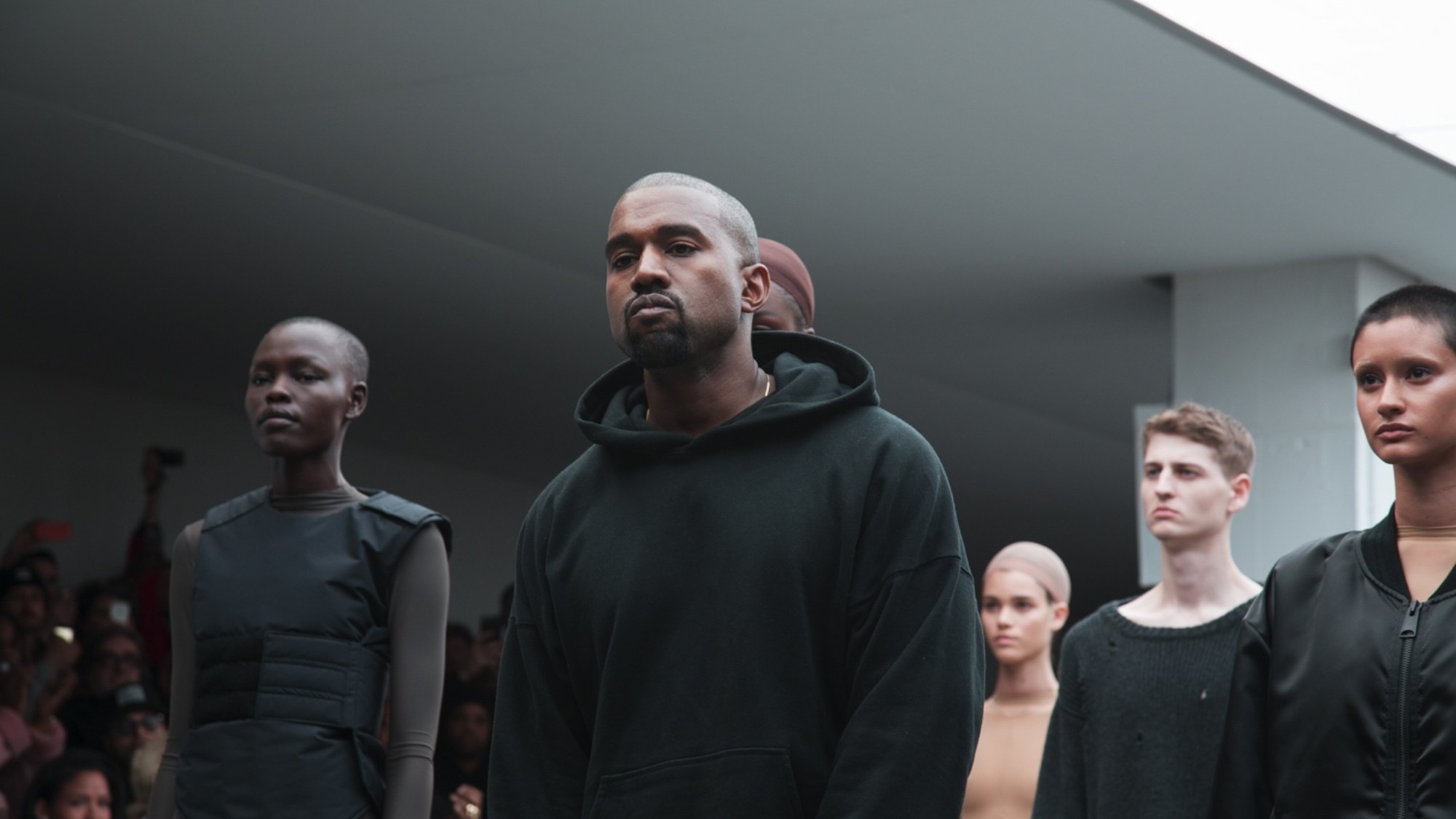 Kanye west black skinhead. Kanye West Wolves. Кліп Kanye West Wolves. Kanye West feat. Yeezy Season, fw15.