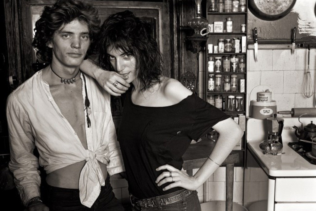 patti smith, debbie harry, and robert mapplethorpe check