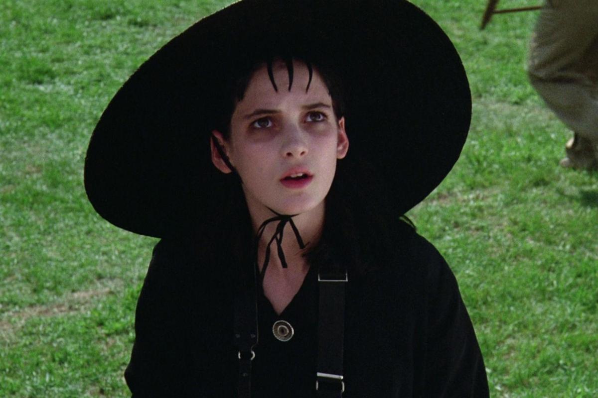 winona ryder says beetlejuice two is on the way | read | i-D