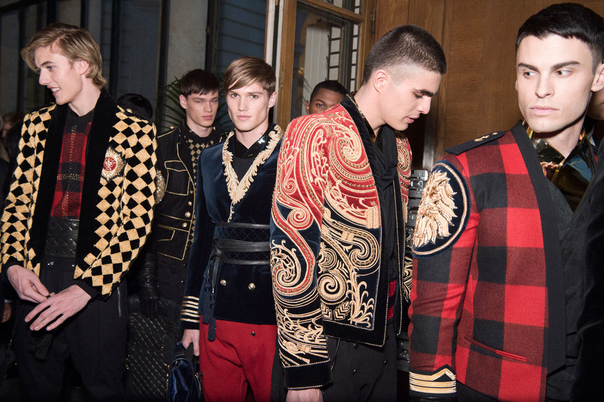 balmain's opulent army storms fall/winter 16 - i-D