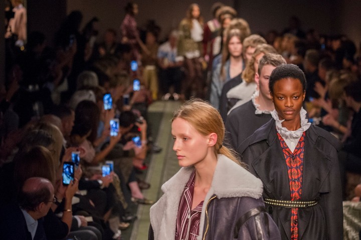 time travelers inc: the future of london fashion week is here - i-D