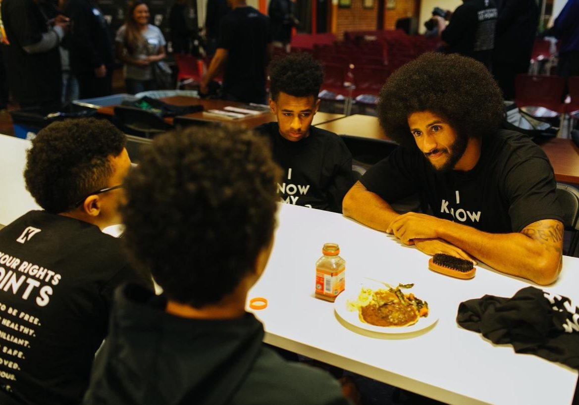 Colin Kaepernick's Message to Chicago Youth: 'Know Your Rights'