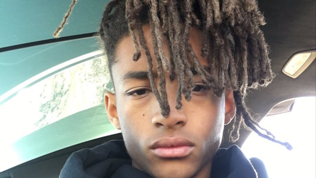 jaden smith is giving his art away for free outside l.a. art galleries.
