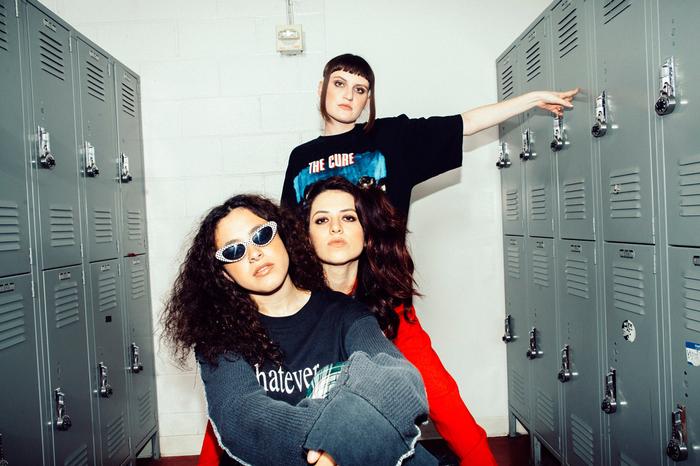 positive thinking with muna, your new best band friends | read | i-D